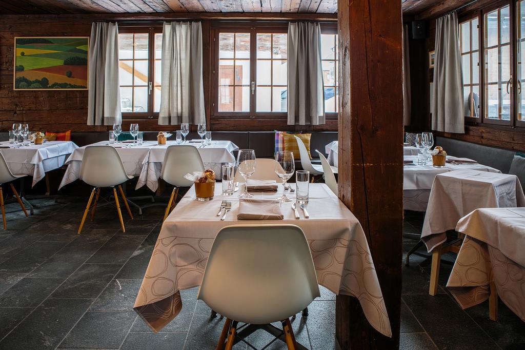 Hotel & Restaurant Zum Schwarzen Baeren Andermatt Exterior foto